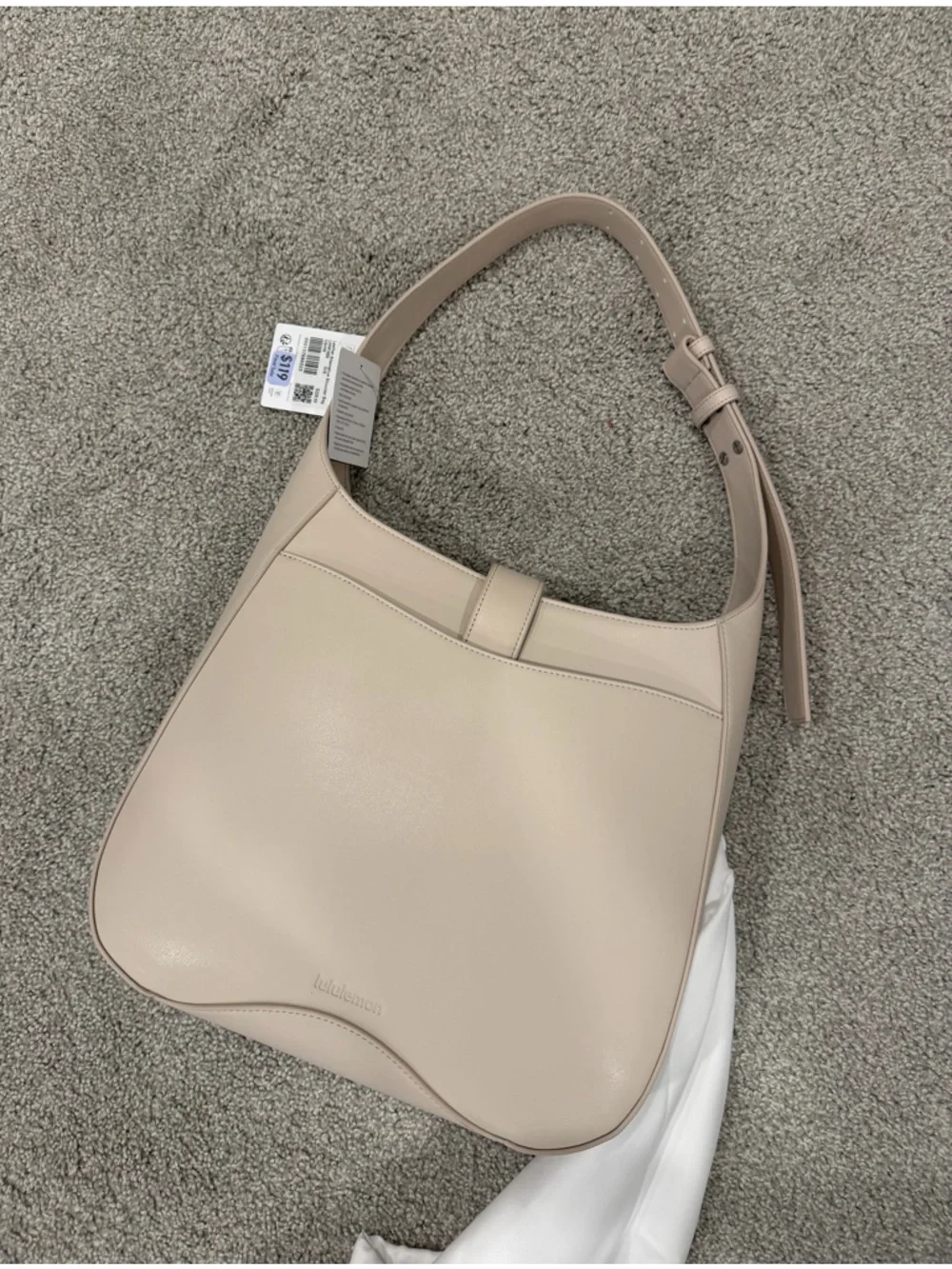 Lululemon NWT Leather Alternative Shoulder Bag Cashew 8L - Picture 6 of 12